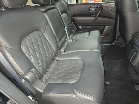 Used 2022 Nissan Armada Platinum image 19