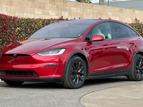Used 2023 Tesla Model X Plaid image 8