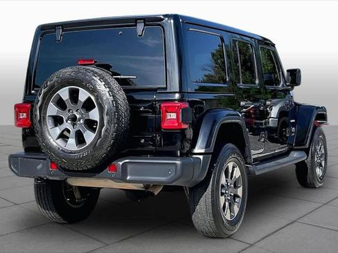 Certified 2018 Jeep Wrangler Unlimited Sahara AWD/4WD image 13