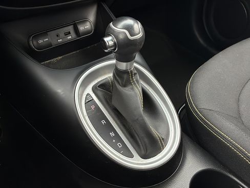 Used 2014 Kia Soul + FWD image 21