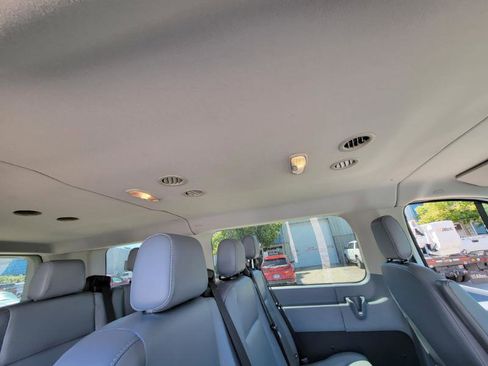 Used 2016 Ford Transit 150 XL RWD image 17