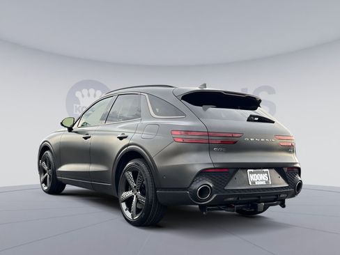 Used 2023 Genesis GV70 2.5T w/ Sport Prestige Package AWD/4WD image 4