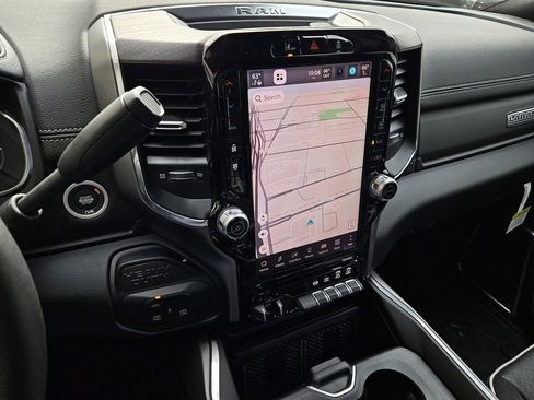 New 2026 RAM 2500 Laramie AWD/4WD image 16