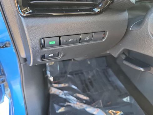 Used 2022 Nissan Sentra SV FWD image 22