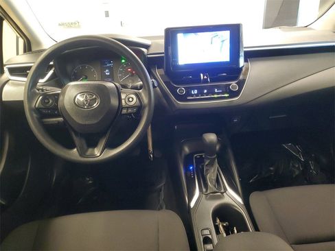 Used 2023 Toyota Corolla LE image 9