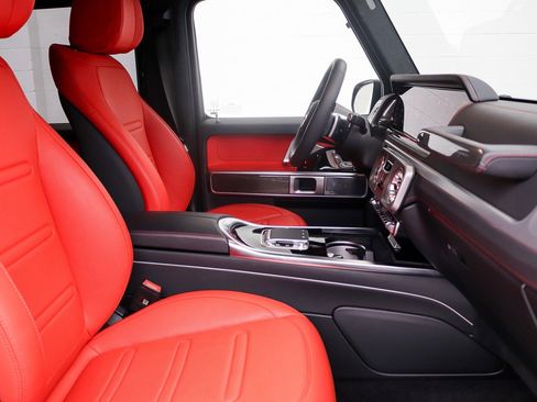 Used 2025 Mercedes-Benz G 550 image 18
