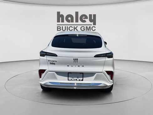 New 2026 Buick Envista Avenir FWD image 4