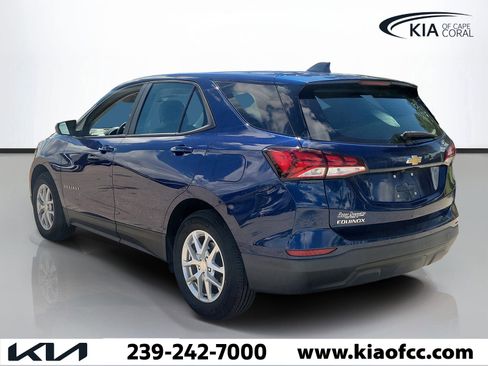 Used 2023 Chevrolet Equinox LS FWD image 4