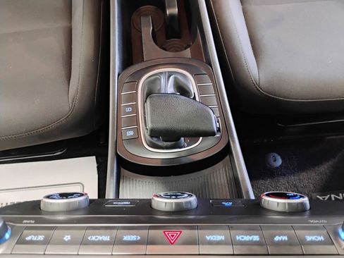 Used 2024 Hyundai Kona SE image 65