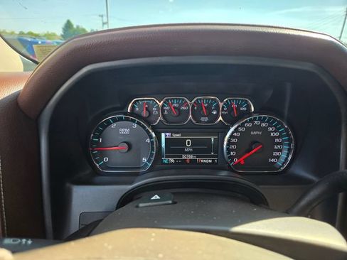 Used 2015 Chevrolet Silverado 2500 High Country w/ Duramax Plus Package AWD/4WD image 4