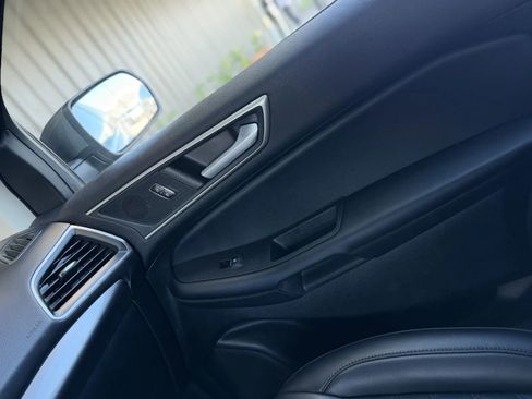 Used 2023 Ford Edge SEL w/ Convenience Package image 37