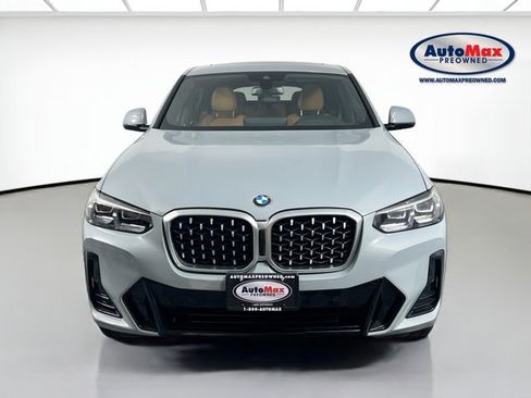 Used 2025 BMW X4 xDrive30i image 2