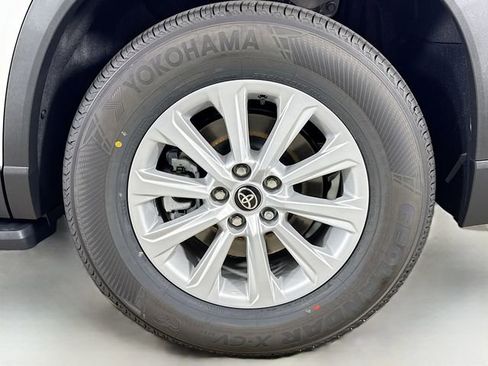 New 2026 Toyota Grand Highlander AWD image 31