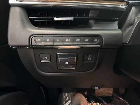Used 2023 Cadillac Escalade Sport Platinum w/ LPO, ONYX Package AWD/4WD image 50