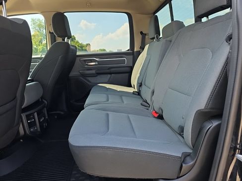 Used 2019 RAM 1500 Big Horn AWD/4WD image 16