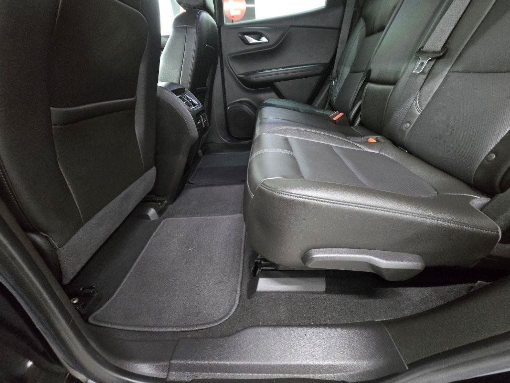 Used 2019 Chevrolet Blazer LT w/ Sun and Wheels Package FWD image 12