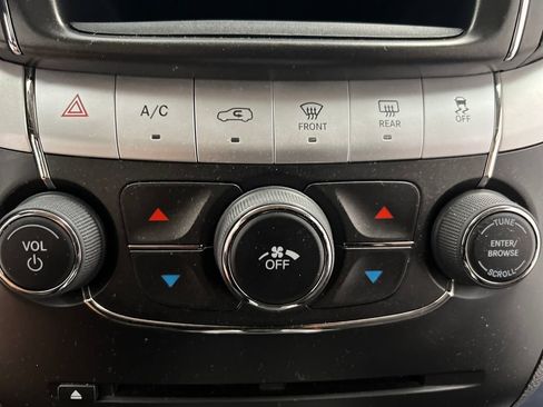 Used 2016 Dodge Journey SE image 45