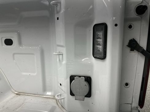 Used 2024 Chevrolet Silverado 1500 LT AWD/4WD image 27