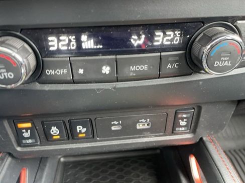 Used 2022 Nissan Frontier PRO-4X image 30