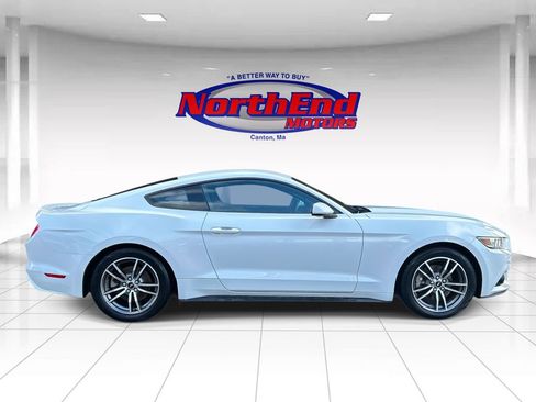 Used 2017 Ford Mustang Coupe image 2