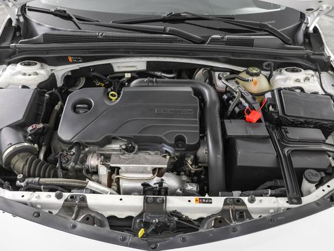 Used 2022 Chevrolet Malibu RS FWD image 46