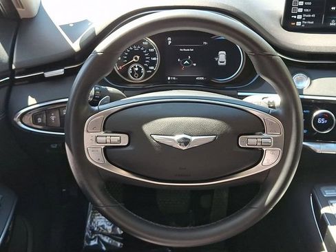 Used 2025 Genesis GV70 2.5T AWD/4WD image 19