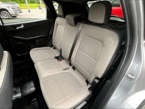 Used 2021 Ford Escape SE image 28