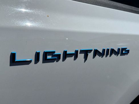 Used 2023 Ford F150 Lightning XLT AWD/4WD image 9