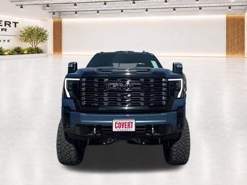 Used 2026 GMC Sierra 2500 Denali Ultimate w/ LPO, Black Badging Package AWD/4WD image 3