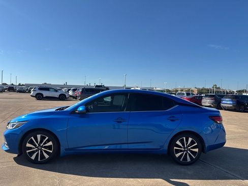 Used 2023 Nissan Sentra SV w/ SV Premium Package FWD image 13