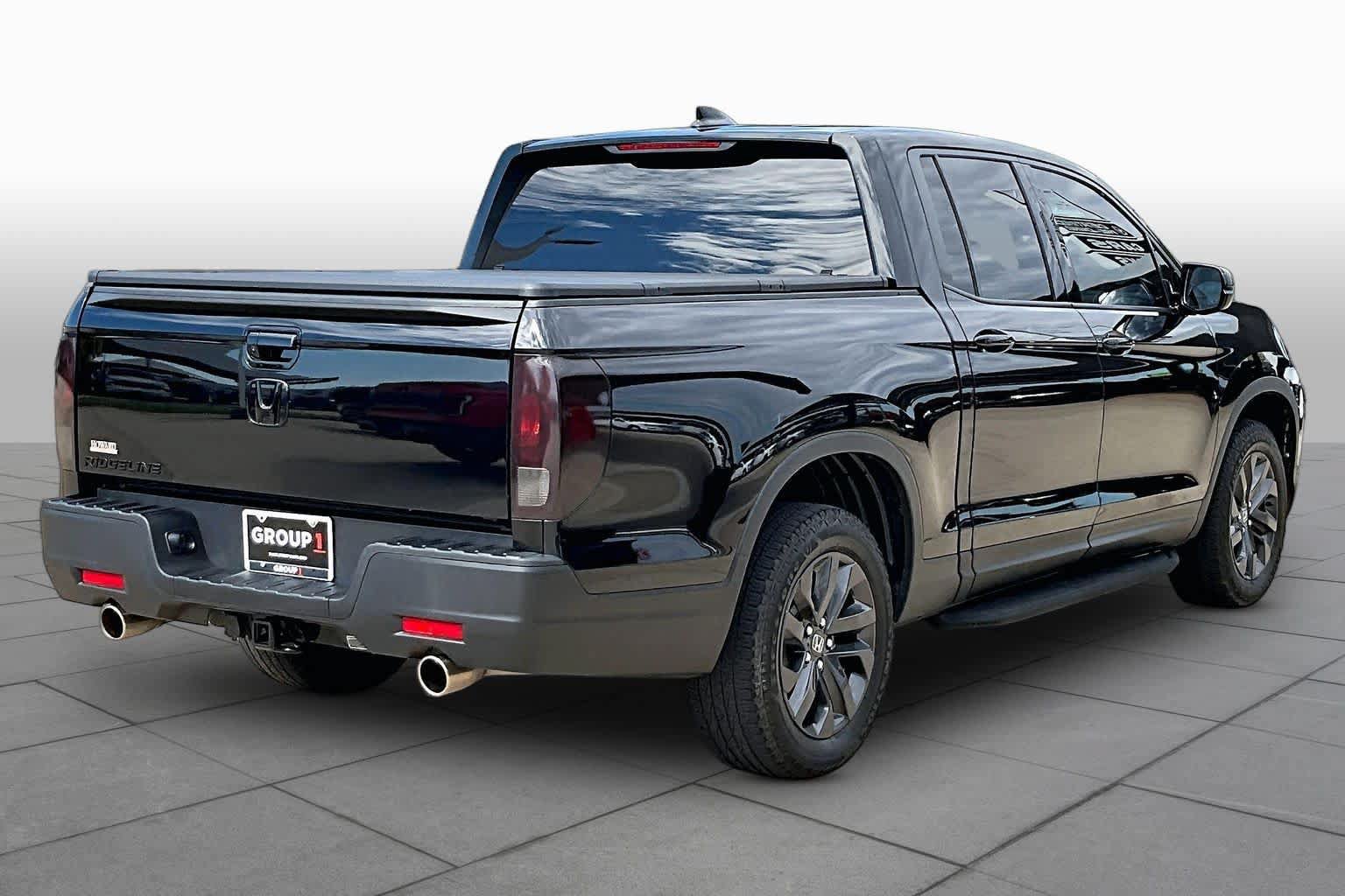 Used 2023 Honda Ridgeline Sport image 12