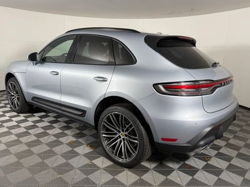 Certified 2026 Porsche Macan AWD/4WD image 3