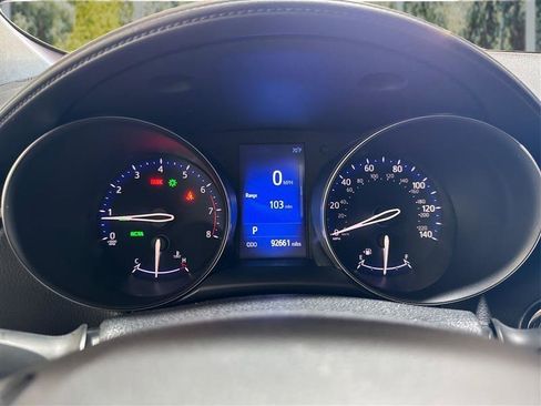Used 2018 Toyota C-HR XLE FWD image 15