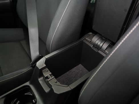 Used 2017 Toyota RAV4 XLE image 36