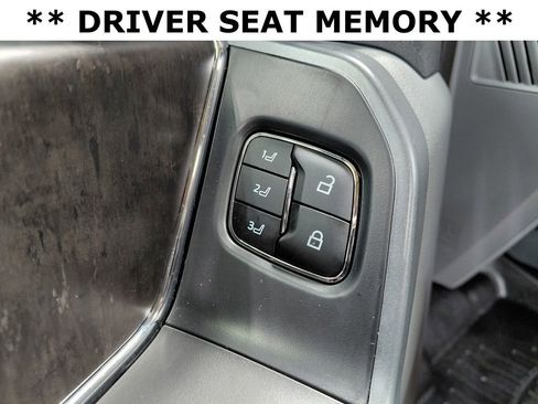 Used 2023 Ford F150 Lariat image 7