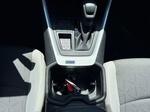 Used 2025 Toyota RAV4 XLE FWD image 23