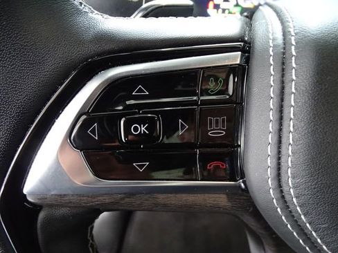 Certified 2023 Jeep Grand Cherokee Overland w/ Advanced Protech Group III AWD/4WD image 7