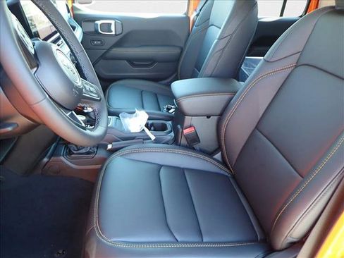 New 2025 Jeep Gladiator Sport image 10