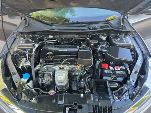 Used 2017 Honda Accord LX image 13