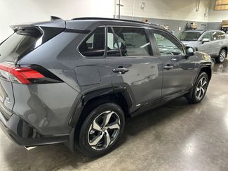 New 2025 Toyota RAV4 SE video 3