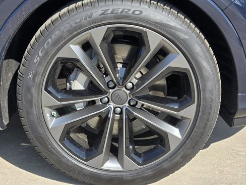 New 2026 Audi Q7 3.0T Premium Plus image 16