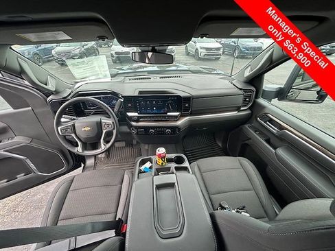 Used 2025 Chevrolet Silverado 3500 LT image 24