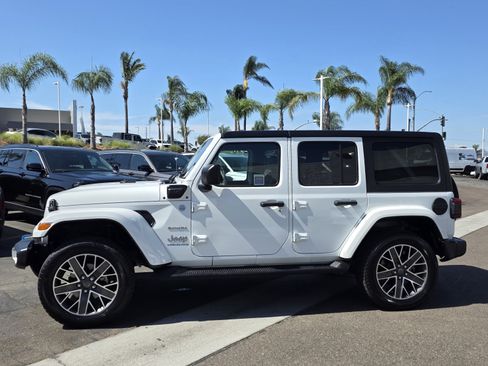 Certified 2023 Jeep Wrangler Unlimited Sahara AWD/4WD image 2