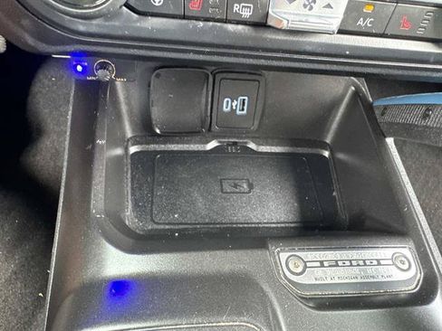 Used 2022 Ford Bronco Wildtrak AWD/4WD image 45