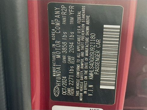Used 2025 Hyundai Elantra SEL FWD image 12