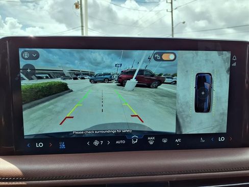 Used 2025 Lincoln Aviator Reserve RWD image 12