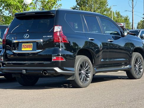 Used 2021 Lexus GX 460 Premium w/ Accessory Package AWD/4WD image 4