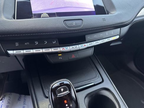 Used 2020 Cadillac XT4 Premium Luxury image 34