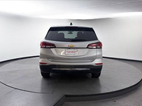 Used 2022 Chevrolet Equinox LT FWD image 8