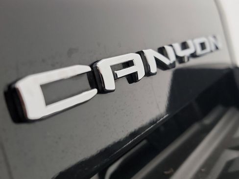 Used 2021 GMC Canyon Denali image 33